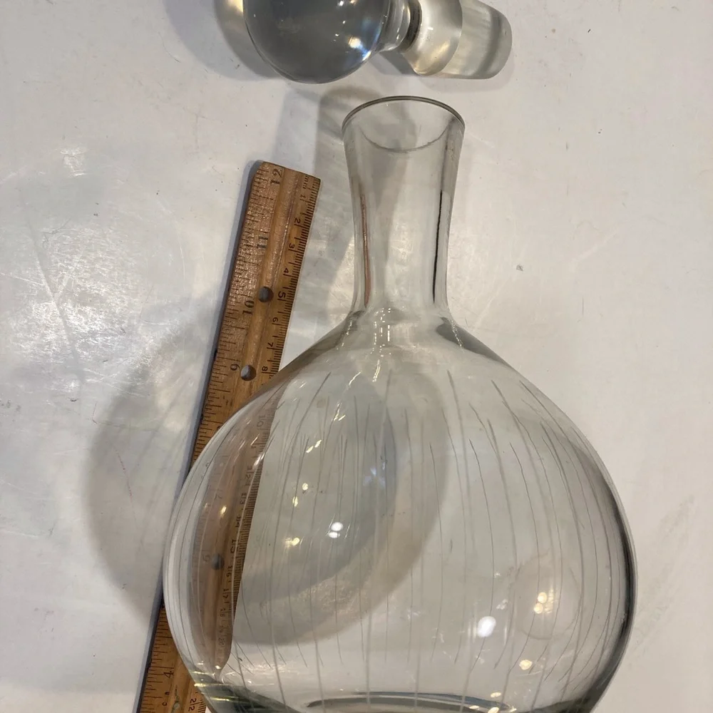 Bulbous Wine Decanter Stripes Bulbous Stopper Crystal Heavy Wide Base No Chips